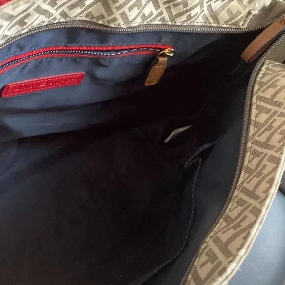 TOMMY HILFIGER  brown logo monogram tote. - Picture 7 of 12